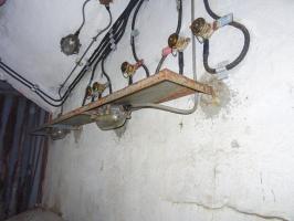 Ligne Maginot - MONT AGEL EST - BLOC 8 - (Observatoire d'artillerie) - Les prises téléphoniques.