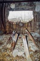 Ligne Maginot - Db21 (Blockhaus pour canon) - Vue à travers le créneau AC vers l'ouvrage du Mauvais Bois
