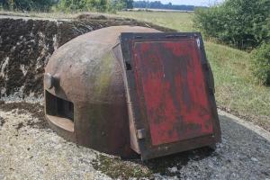 Ligne Maginot - BREHAIN - A6 - (Ouvrage d'artillerie) - Bloc 3
Cloche GFM modifiée après-guerre avec une issue de secours 