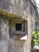 Ligne Maginot - E6 - TOURNEFORT (Casemate d'infanterie) - Créneau FM prenant en enfilade le lit de la rivière
