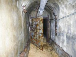 Ligne Maginot - FERMONT - A2 - (Ouvrage d'artillerie) - Bloc 2
Sas d'entrée vu vers la galerie