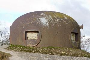 Ligne Maginot - LE CHESNOIS - CHENOIS - (Ouvrage d'artillerie) - Bloc 4
Gros plan de l'une des deux cloches GFM