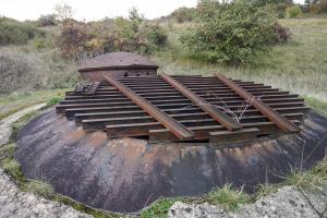 Ligne Maginot - VELOSNES - (Ouvrage d'artillerie) - Bloc 1
Tourelle pour deux armes mixtes