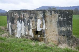 Ligne Maginot - CB314 - (Blockhaus pour arme infanterie) - Vue frontale du blockhaus