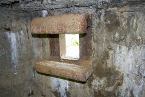 Ligne Maginot - CB344 - BREITENBAUM - (Blockhaus pour arme infanterie) - Vue intérieur de la trémie Condé du créneau mitrailleuse