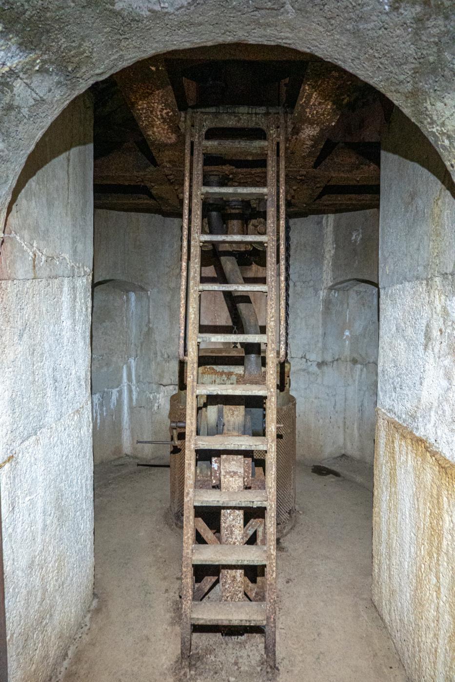 Ligne Maginot - VULMIS OU VULMIX - (Position d'artillerie préparée) - Tourelle mitrailleuse de droite - Michel Teiten