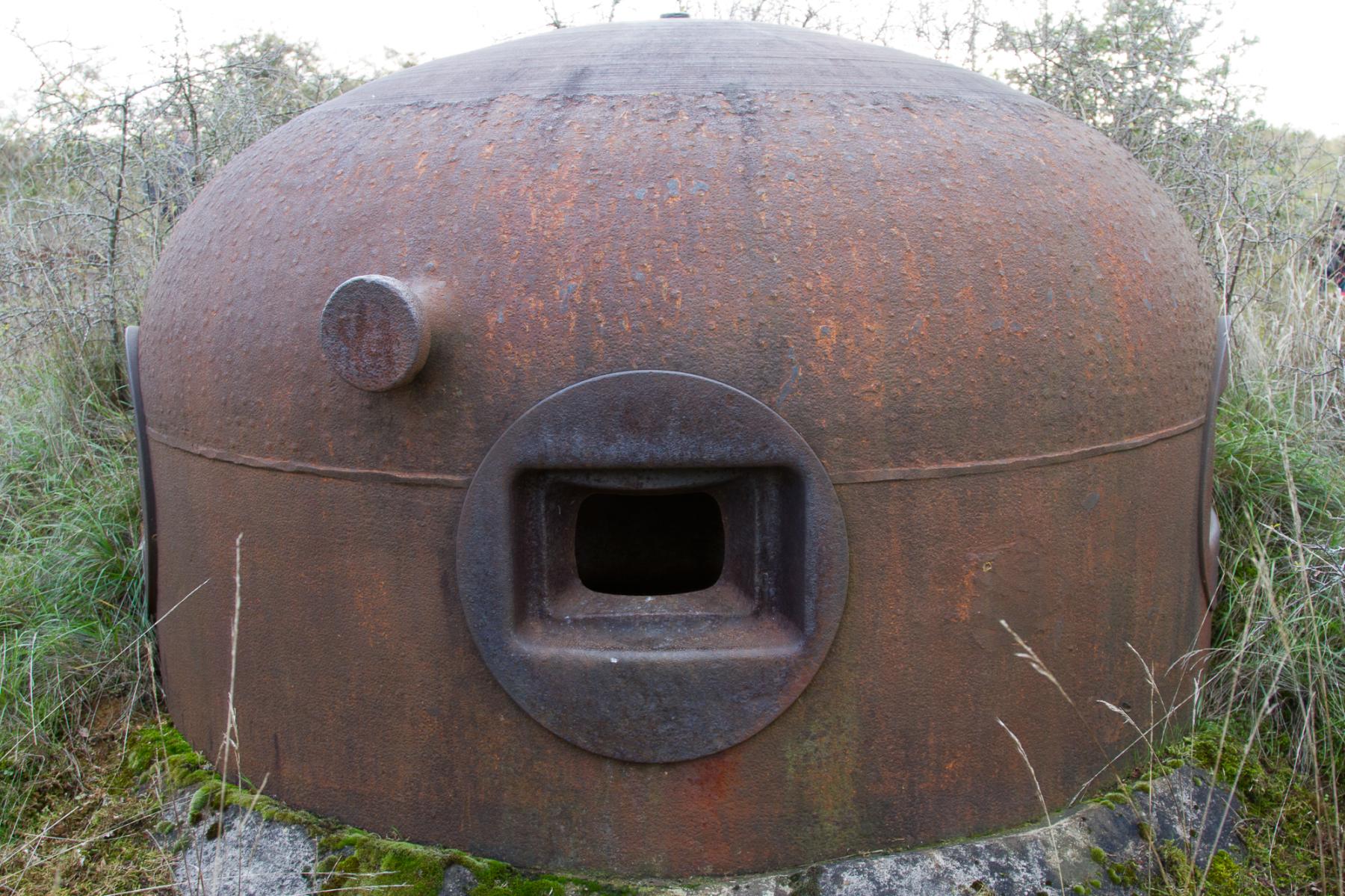 Ligne Maginot - VELOSNES - (Ouvrage d'artillerie) - Bloc 1
Cloche GFM  - Michel Teiten