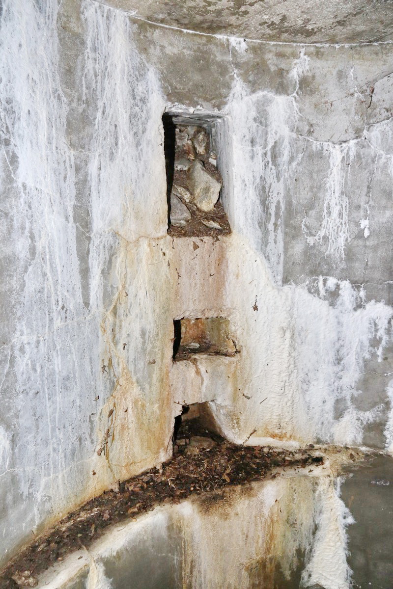 Ligne Maginot - LA VILLETTE 3 - (Blockhaus pour arme infanterie) - Le créneau - Alain Perouffe