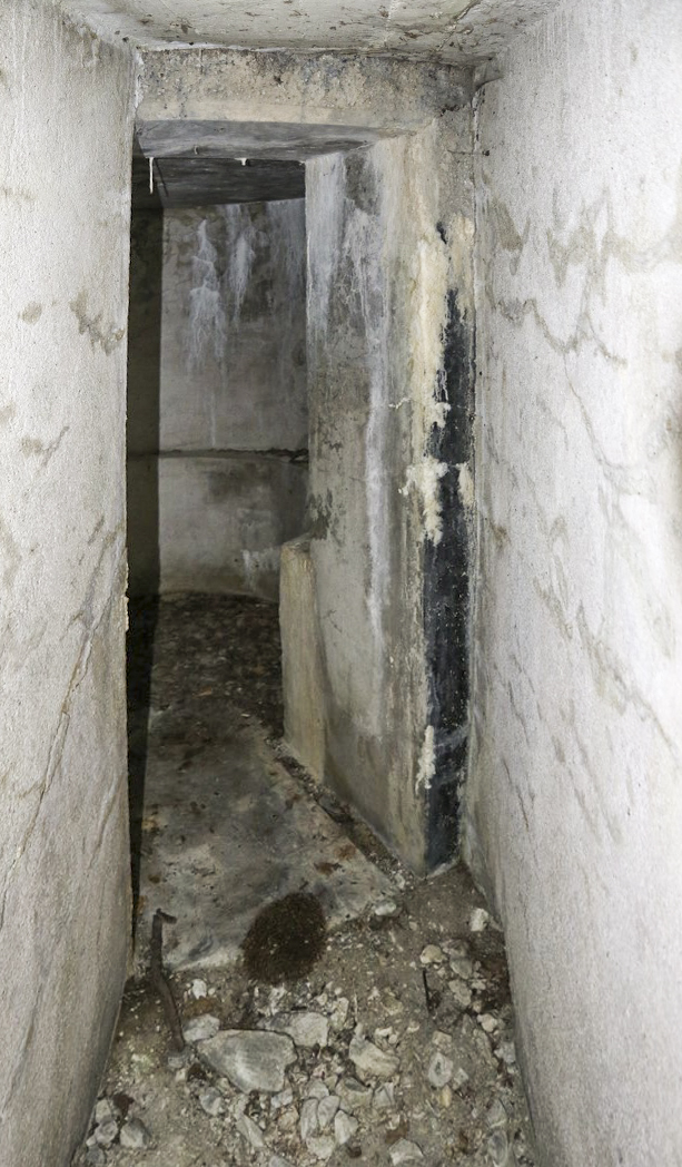Ligne Maginot - LA VILLETTE 2 - (Blockhaus pour arme infanterie) - Couloir d'accès - Alain Perouffe