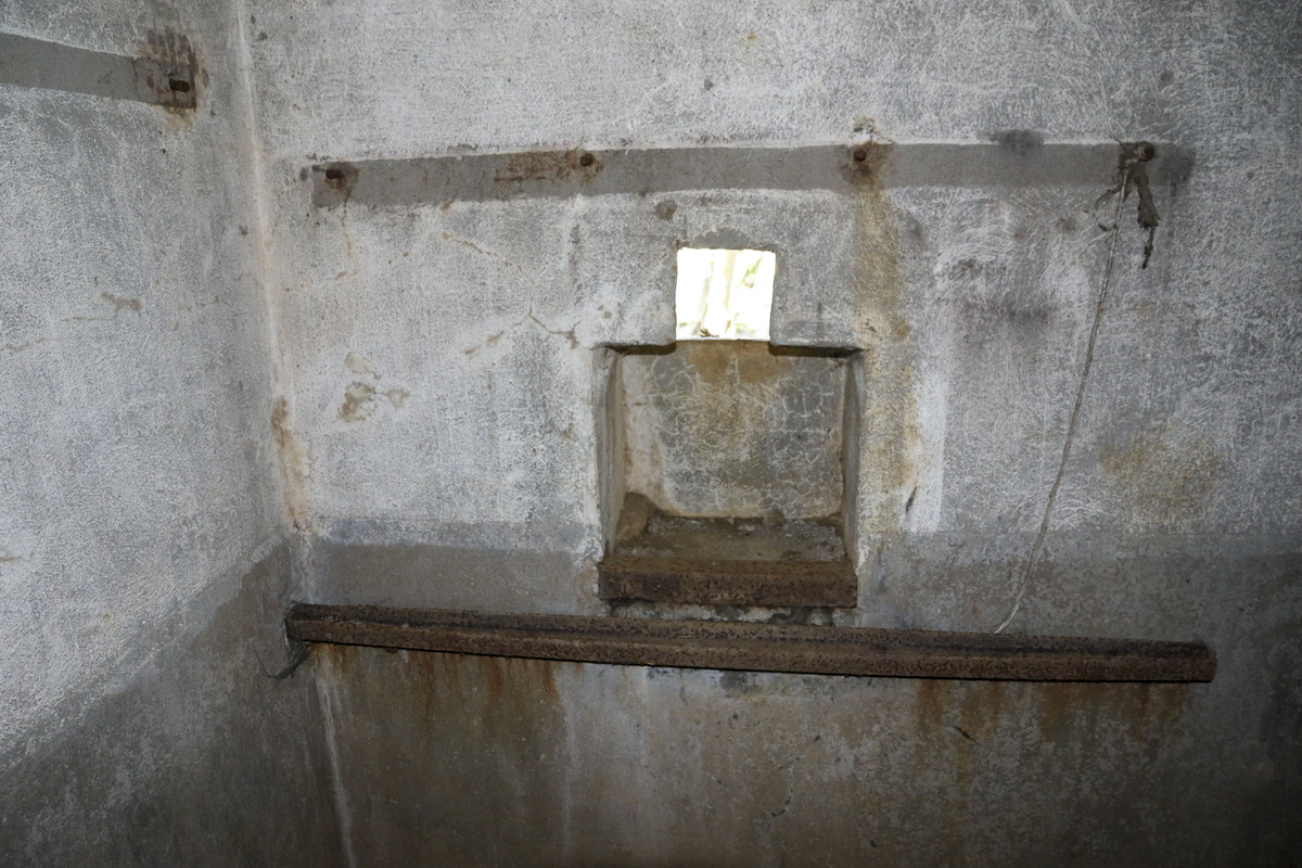 Ligne Maginot - DB20 - (Blockhaus pour canon) - Créneau mitrailleuse