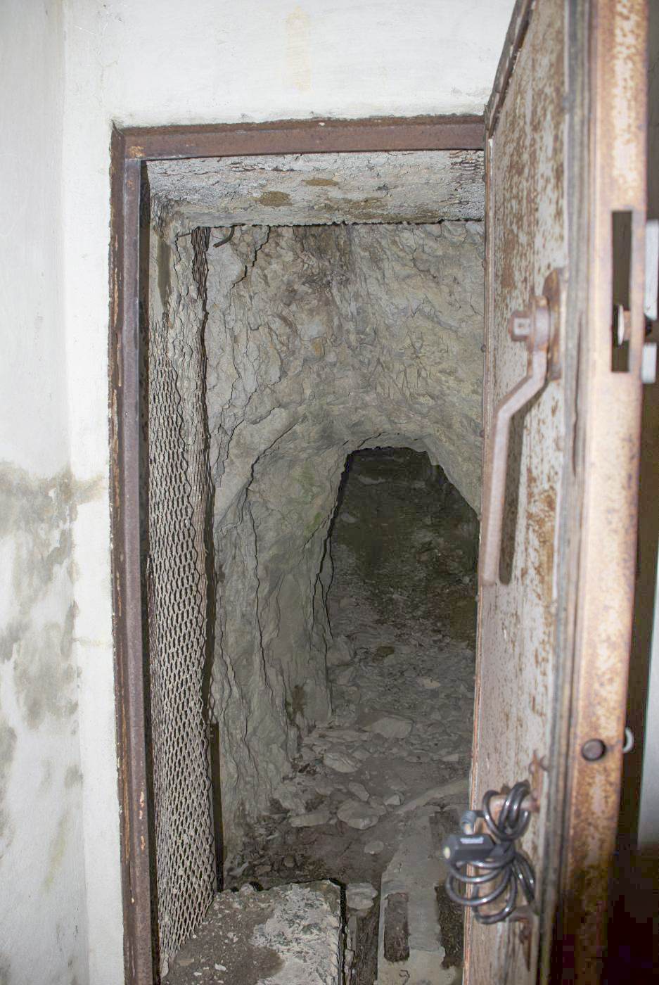 Ligne Maginot - LES ROCHILLES - (Ouvrage d'infanterie) - Bloc 2
Vue sur la galerie depuis un bloc - Lise SARDA