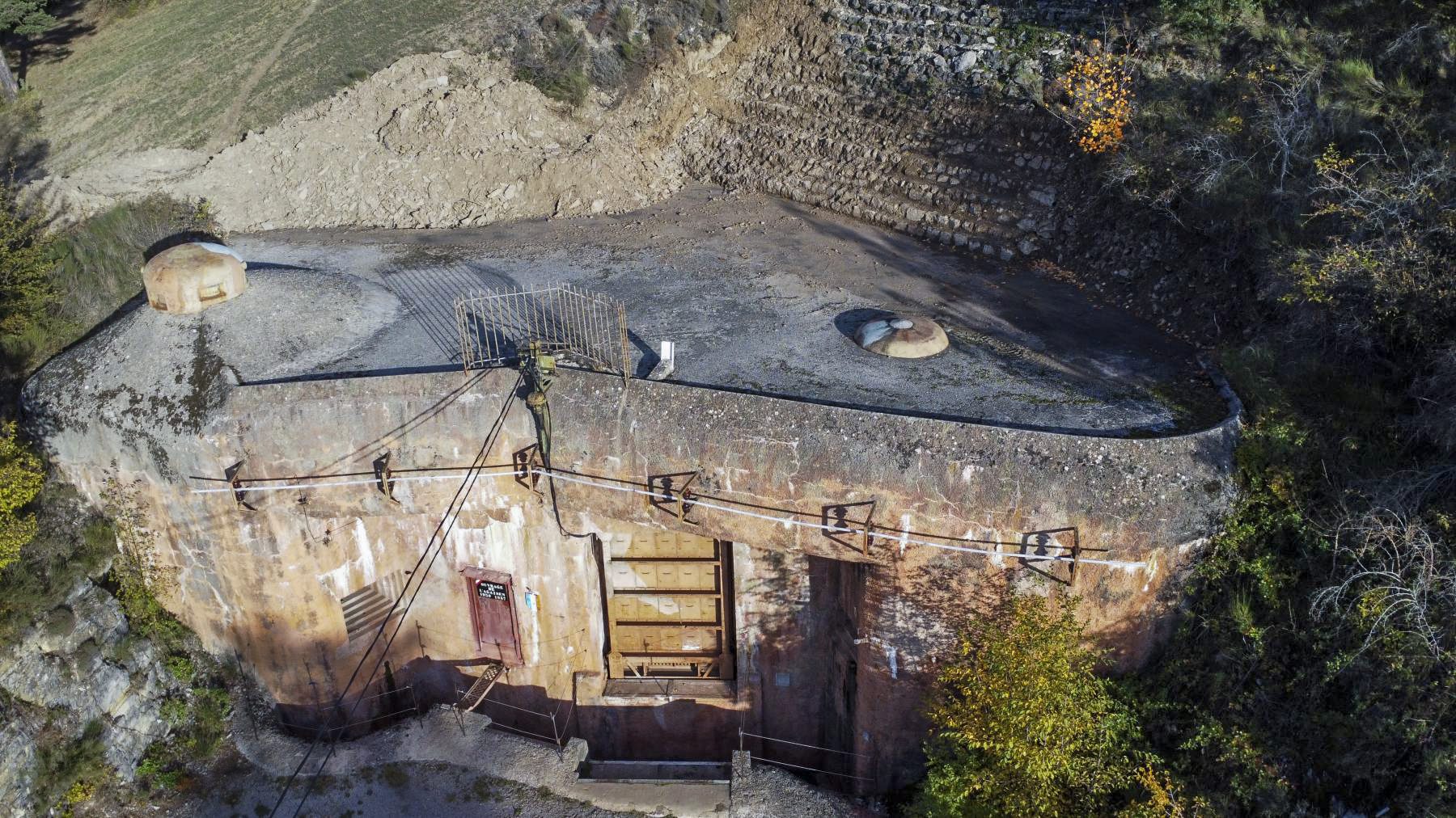 Ligne Maginot - AGAISEN (AN) - E03 - (Ouvrage d'artillerie) - Bloc 1
Entrée mixte - ELLENA Daniel - CUNY Philippe