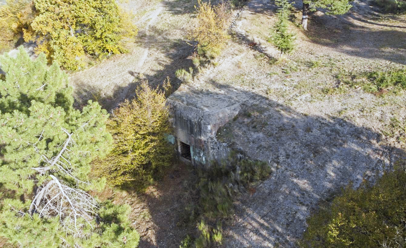 Ligne Maginot - AGAISEN (AN) - E03 - (Ouvrage d'artillerie) - Bloc cheminée - ELLENA Daniel - CUNY Philippe