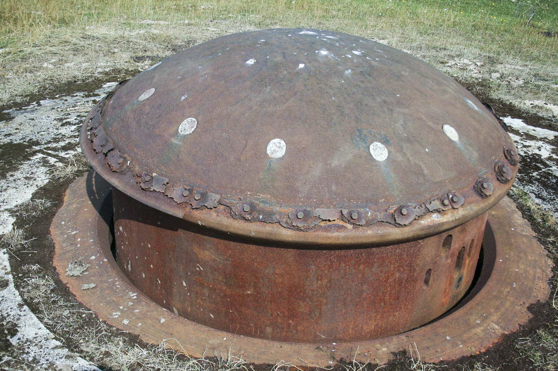 Ligne Maginot - BREHAIN - A6 - (Ouvrage d'artillerie) - Bloc 2
Tourelle mitrailleuse  - Michel Teiten