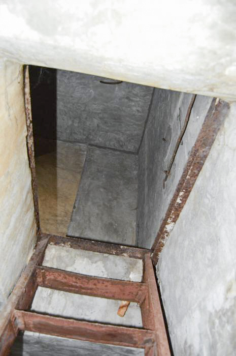 Ligne Maginot - E6 - TOURNEFORT (Casemate d'infanterie) - Le escalier métallique dans étage supérieur