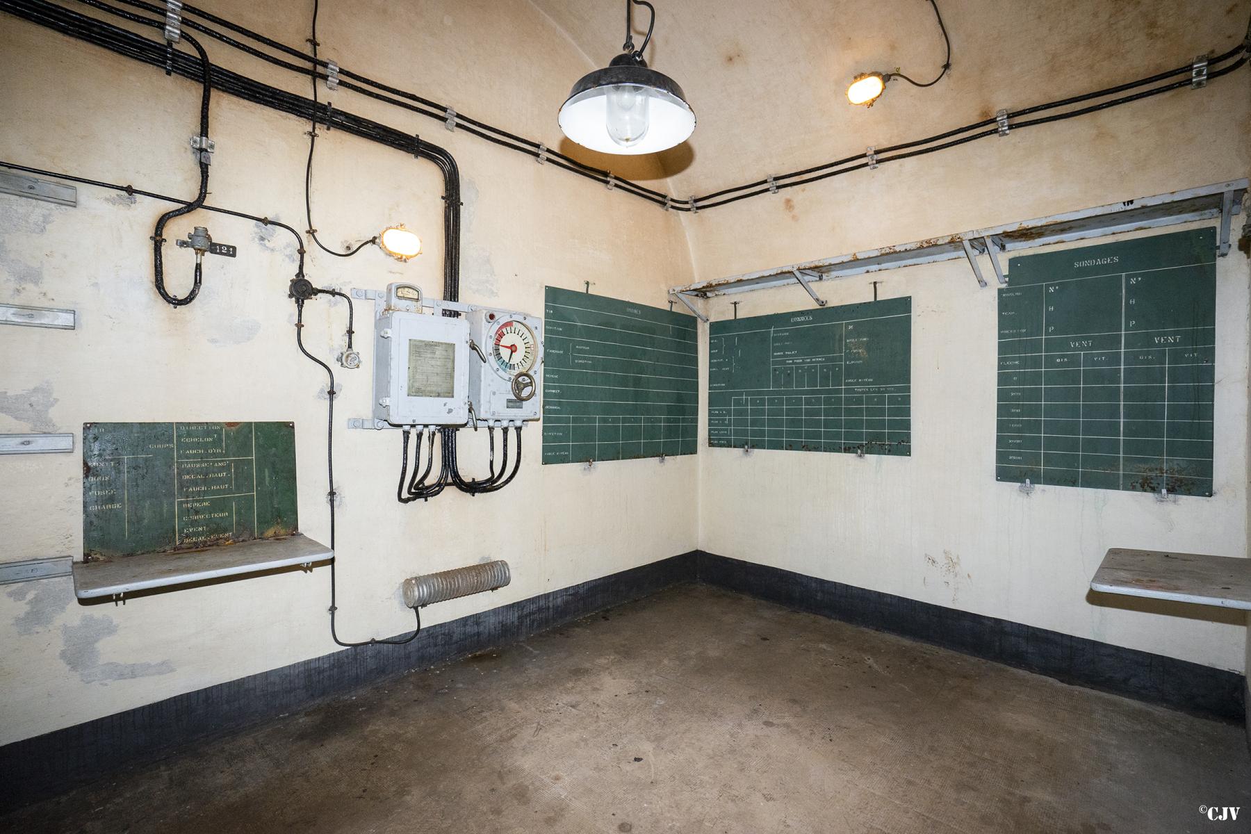 Ligne Maginot - AGAISEN (AN) - E03 - (Ouvrage d'artillerie) - Bloc 2
Le PC du bloc - Lia VERMEULEN