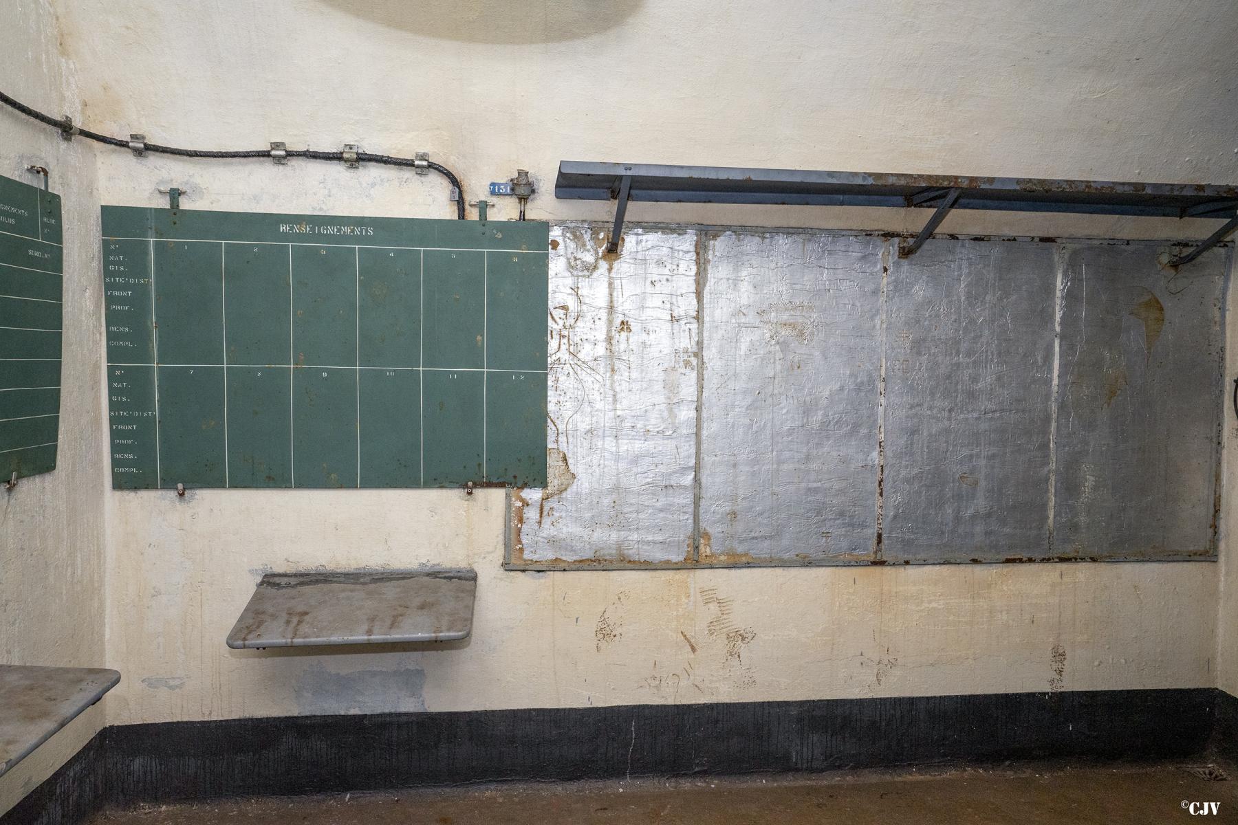 Ligne Maginot - AGAISEN (AN) - E03 - (Ouvrage d'artillerie) - Le PC du bloc 3 - Lia VERMEULEN