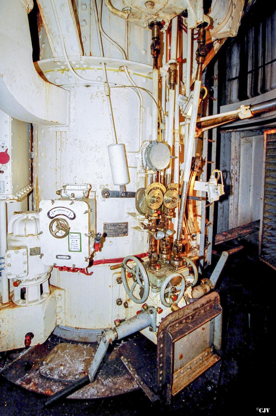 Ligne Maginot - AGAISEN (AN) - E03 - (Ouvrage d'artillerie) - Bloc 3
Étage intermédiaire de la tourelle - Lia VERMEULEN