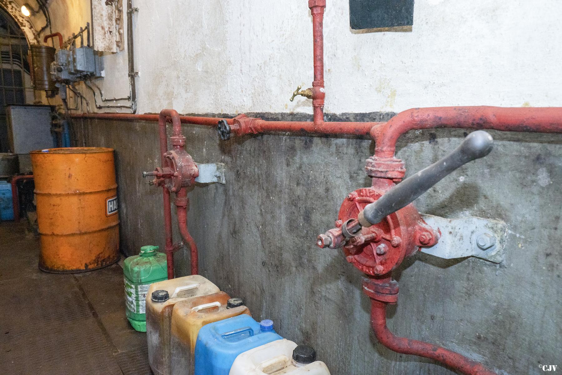 Ligne Maginot - AGAISEN (AN) - E03 - (Ouvrage d'artillerie) - L'usine électrique
Pompes à fioul - Lia VERMEULEN