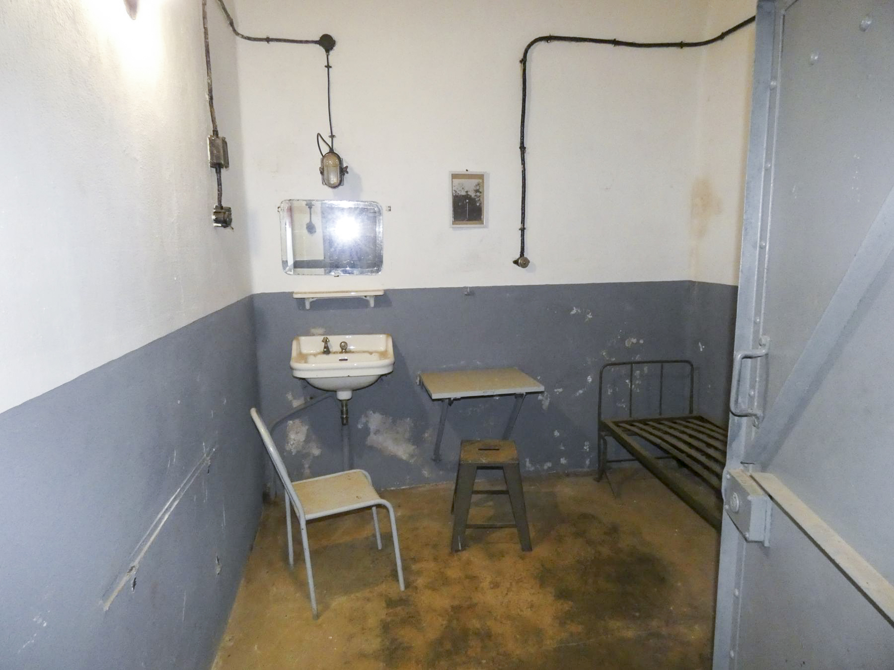 Ligne Maginot - FERMONT - A2 - (Ouvrage d'artillerie) - Chambre pour officier - STENGER Mathieu