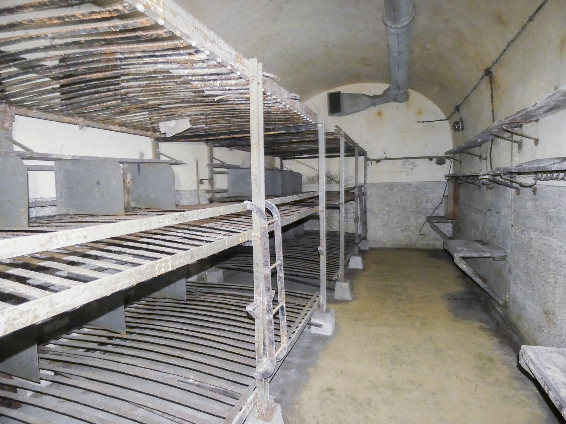 Ligne Maginot - FERMONT - A2 - (Ouvrage d'artillerie) - Chambre de troupe pour 30 hommes - STENGER Mathieu