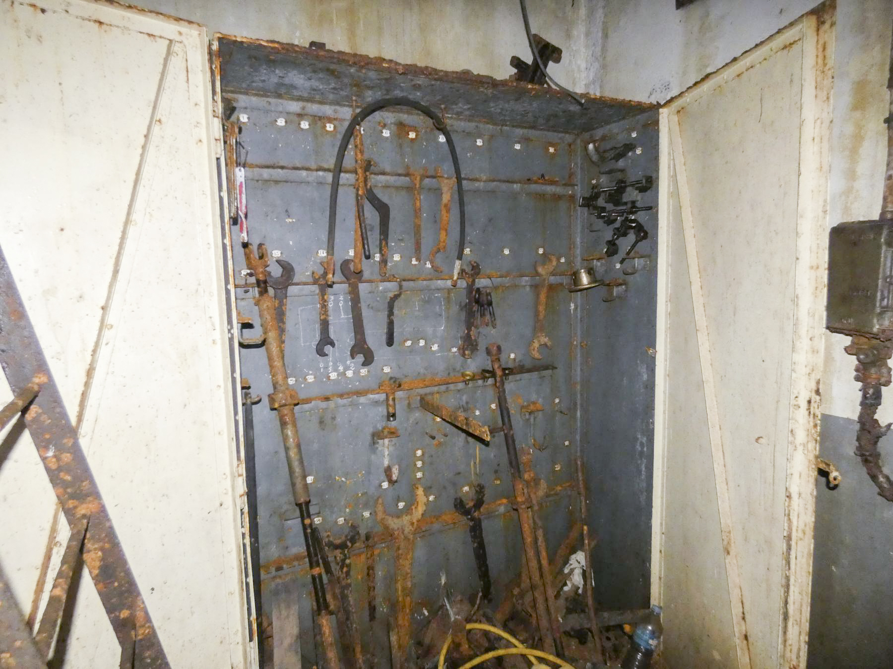 Ligne Maginot - FERMONT - A2 - (Ouvrage d'artillerie) - Bloc 1
Armoire à outillage de la tourelle - STENGER Mathieu