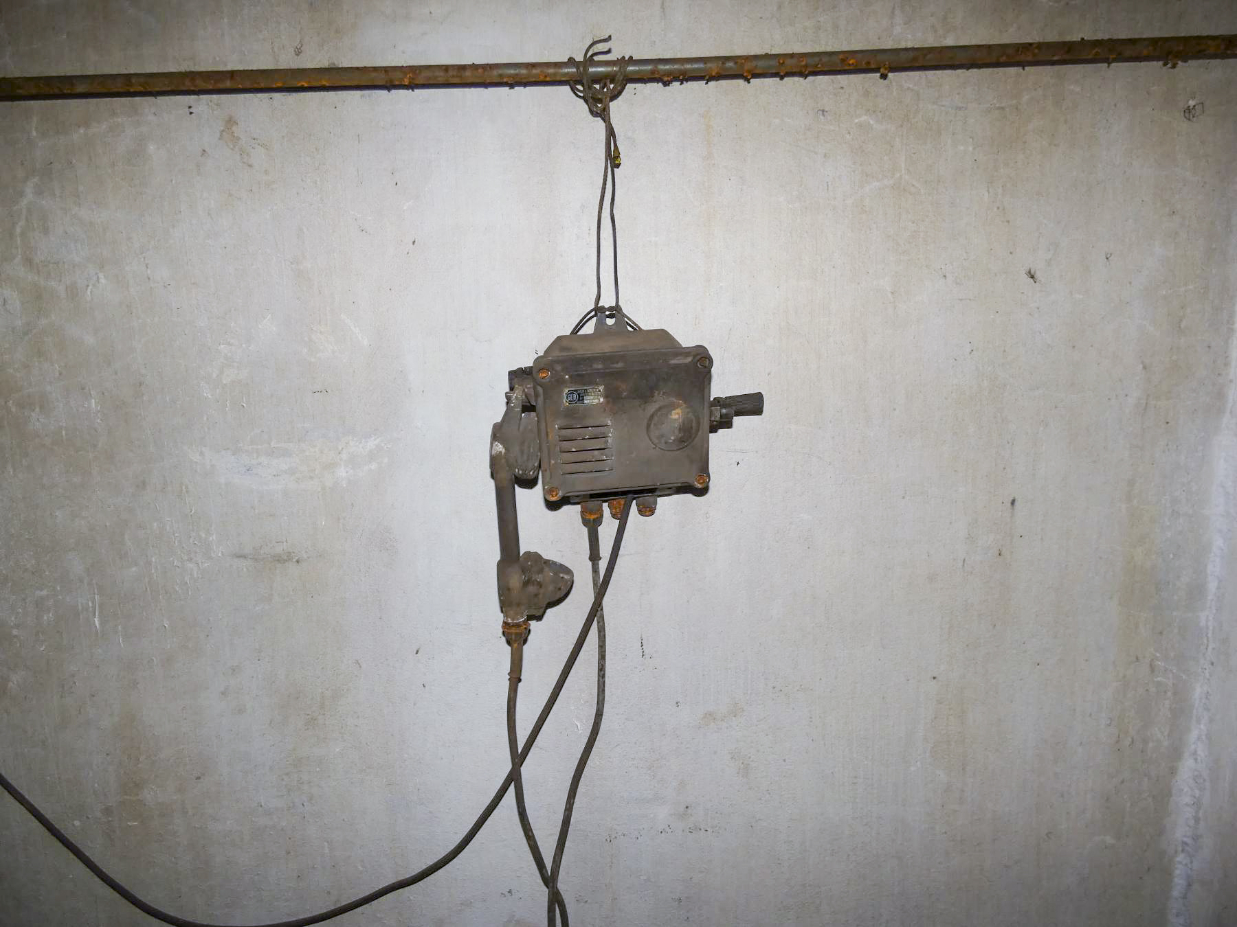 Ligne Maginot - FERMONT - A2 - (Ouvrage d'artillerie) - Bloc 1
Un téléphone de forteresse - STENGER Mathieu