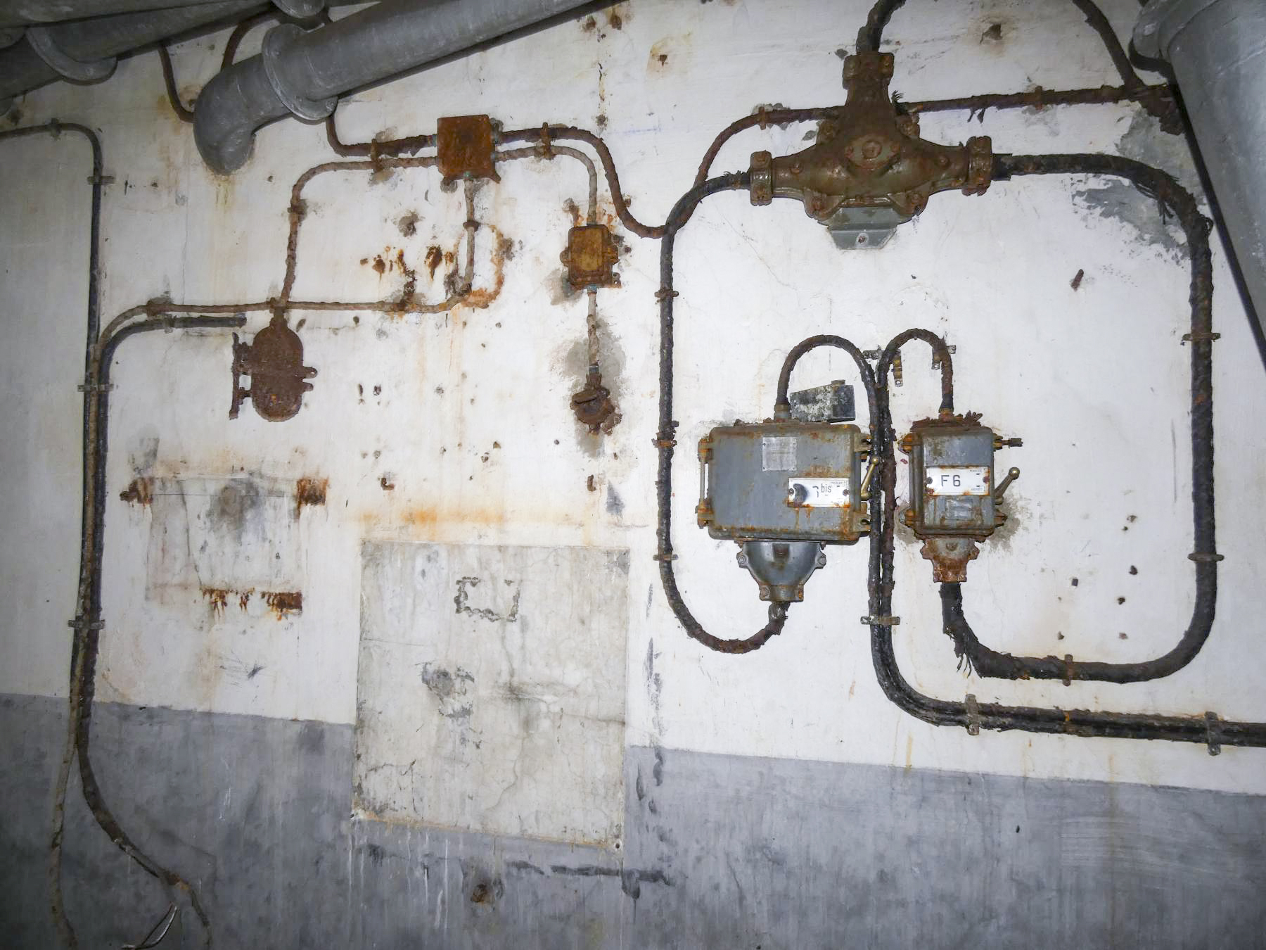 Ligne Maginot - FERMONT - A2 - (Ouvrage d'artillerie) - Bloc 3
Emplacements d'appareillages électriques - STENGER Mathieu