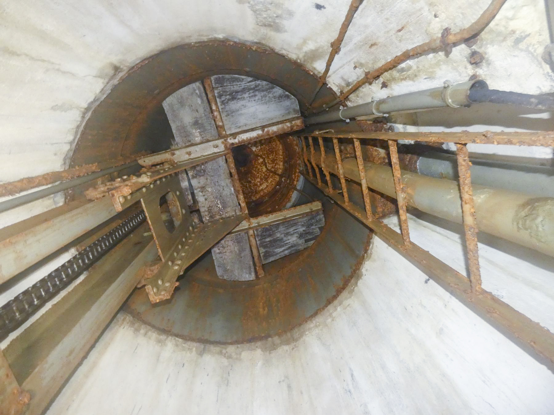 Ligne Maginot - FERMONT - A2 - (Ouvrage d'artillerie) - Bloc 3
Cloche VDP - STENGER Mathieu