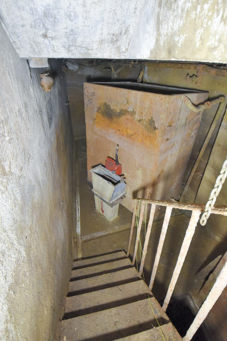 Ligne Maginot - BOIS DE KANFEN OUEST - C42 - (Casemate d'infanterie - Simple) - Accès à l'étage inférieur - Ludovic KNAPP