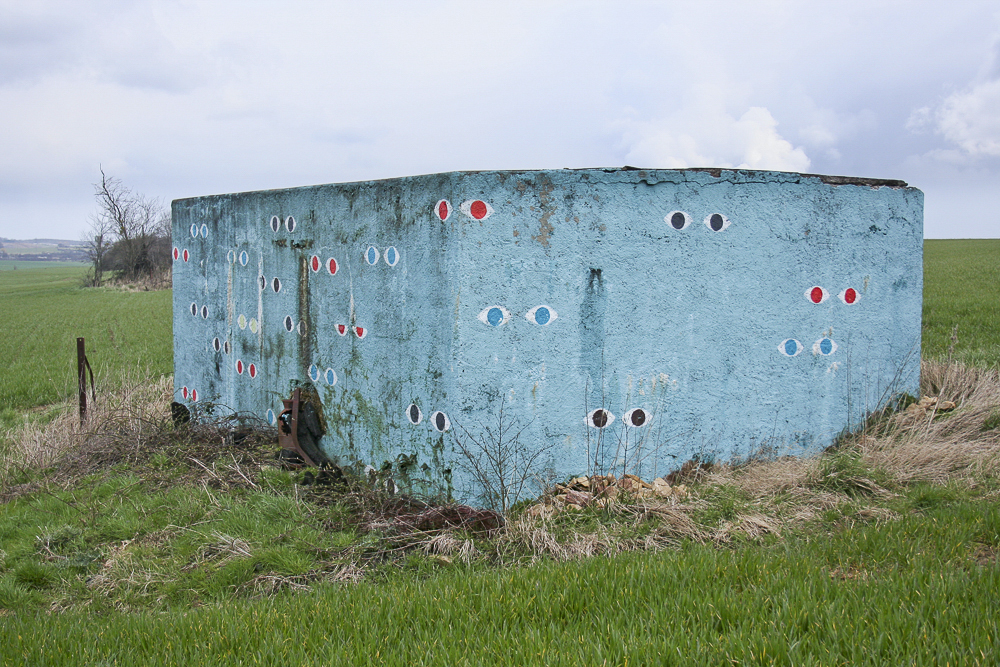Ligne Maginot - CB314 - (Blockhaus pour arme infanterie) - Peinture 'artistique' sur deux faces du bloc