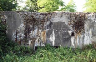 Ligne Maginot - BB33B - JEANNE YVONNE - (Blockhaus pour canon) - L'entrée du matériel