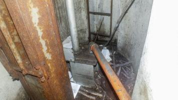 Ligne Maginot - HELMREICH - X10 - (Abri) - Cloche GFM
Le caisson de récupération des douilles du FM