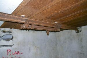 Ligne Maginot - HELMREICH - X10 - (Abri) - Le monorail destiné au treuil permettant d'alimenter la partie souterraine de l'abri