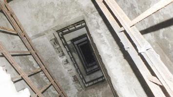 Ligne Maginot - HELMREICH - X10 - (Abri) - L'escalier du puits du coffre est