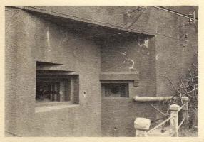 Ligne Maginot - SOETRICH - A11 - (Ouvrage d'artillerie) - Entrée munitions
Détail des créneaux droite