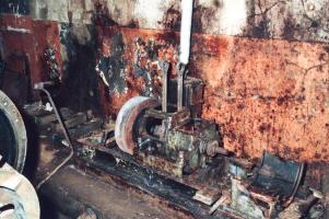 Ligne Maginot - COUME ANNEXE SUD - A32 - (Ouvrage d'infanterie) - L'usine électrique
L'épave du moteur CLM