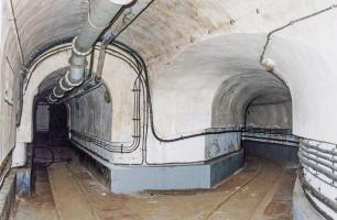 Ligne Maginot - GRAND HOHEKIRKEL - (Ouvrage d'artillerie) - Galerie vers l'EH, à droite vers l'usine et le bloc 5