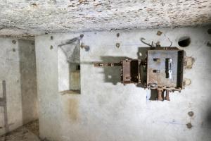 Ligne Maginot - BICHEL - (Central téléphonique d'observation) - Les restes de l'installation téléphonique sont encore visibles