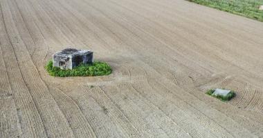 Ligne Maginot - Poste de Soutien 1° RM (PdS) - Exemple d'un bloc actif à quatre créneaux avec son entrée en souterrain. (B460 Réservoir d'Onnaing)