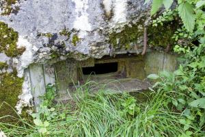 Ligne Maginot - CB156 - HOHDORN - (Blockhaus pour canon) - Vue rapprochée du créneau mitrailleuse
