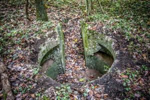 Ligne Maginot - CT27 - (Cuve pour arme d'infanterie) - Emplacement bétonné pour tourelle démontable
