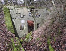 Ligne Maginot - HIRTZWIESE (PC II/167° RIF - QUARTIER SIERCK) - (PC) - Une des alvéoles, en état de vétusté important.