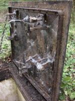 Ligne Maginot - 12M - (Chambre de coupure - Avec central) - Détail de la trappe d'accès.