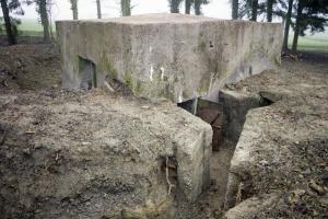 Ligne Maginot - BB46 - STRACHEN - (Blockhaus pour canon) - Photo prise avec l'autorisation du propriétaire, lors du nettoyage de la parcelle