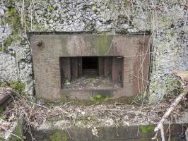 Ligne Maginot - BB310 - (Blockhaus pour arme infanterie) - L'embrasure pour une mitrailleuse.