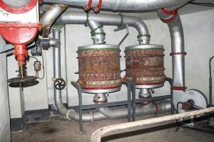 Ligne Maginot - CASTILLON (CN) - EO8 - (Ouvrage d'artillerie) - Bloc 5
Les filtres de purification d'air du bloc 