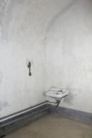 Ligne Maginot - CASTILLON (CN) - EO8 - (Ouvrage d'artillerie) - Chambrée pour officiers et sous-officiers, lavabo non d'origine   