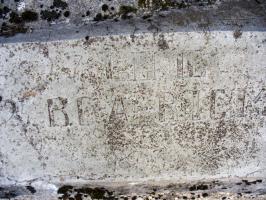 Ligne Maginot - PIERRE POINTUE (Ouvrage d'infanterie) - Plaque de construction au dessus de la porte du bloc 1
7° Génie , 24 Bataillon de Chasseurs Alpins , Régiment Infanterie Coloniale du Maroc