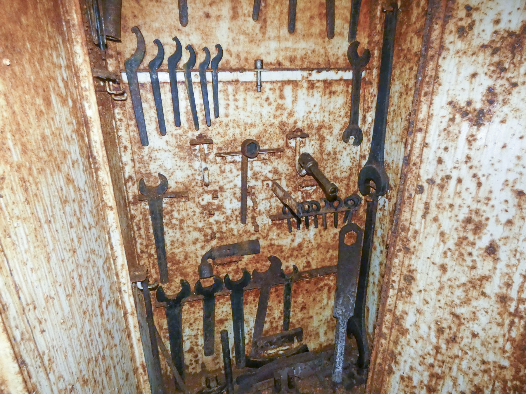 Ligne Maginot - FERMONT - A2 - (Ouvrage d'artillerie) - Bloc 5
Armoire à outils de la tourelle - STENGER Mathieu